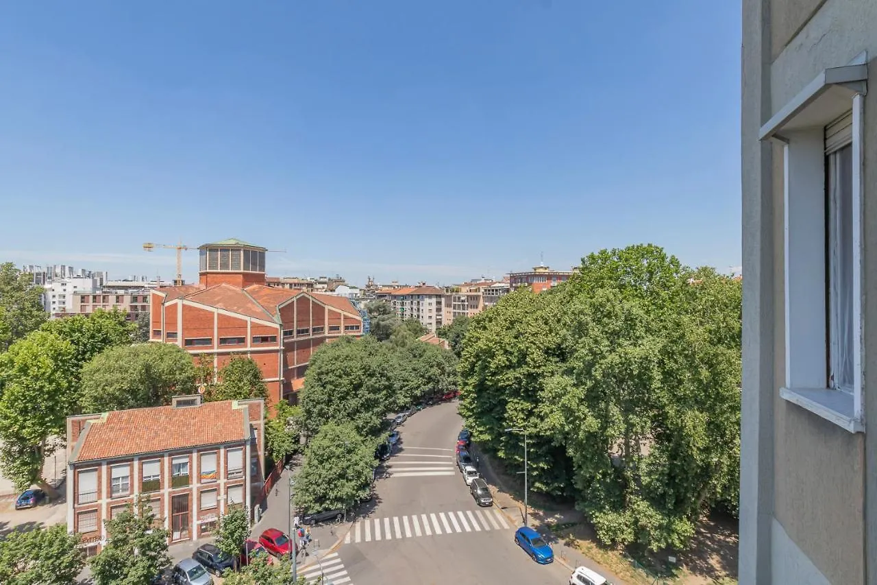Big Apartment - Alcuino 7 Μιλάνο 0*,  Ιταλία
