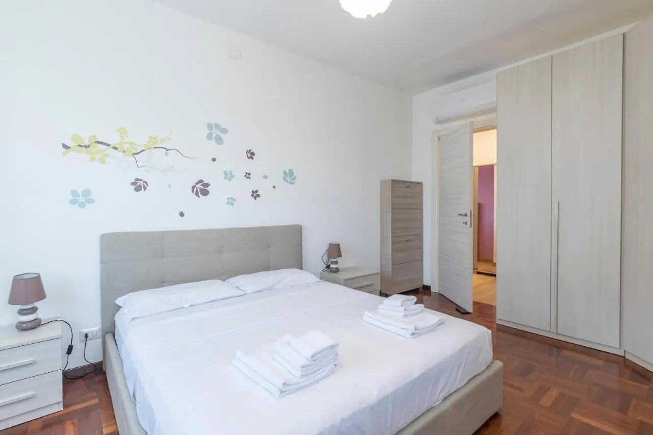 Big Apartment - Alcuino 7 Milan 0*,  Italie