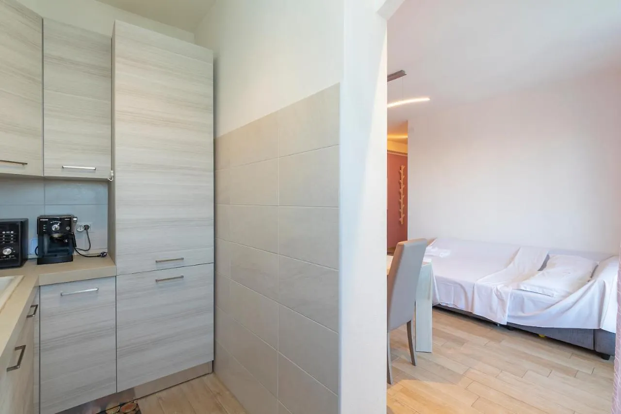 Big Apartment - Alcuino 7 米兰